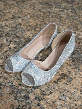 Girls Silver Crystal Embellished Peep-Toe Dress Shoes Size 12